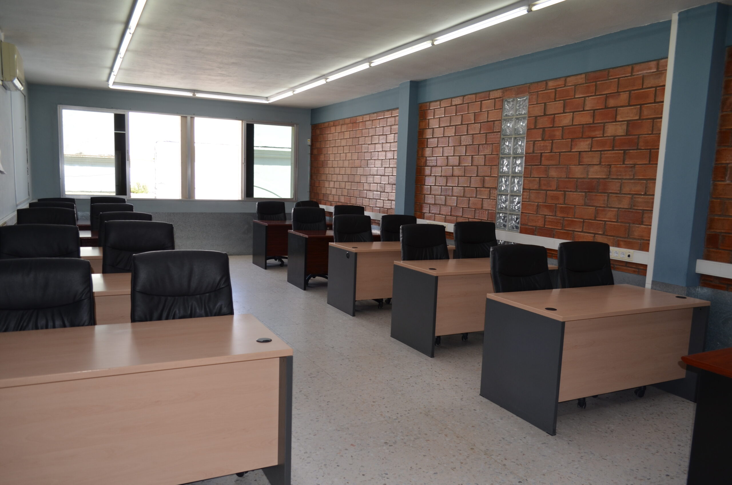 Aula 2 – Zona de proyección